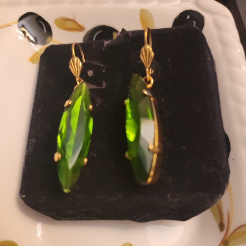 Gorgeous emerald faceted glass Earrings - Women Jewelry